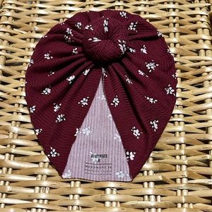 BUNNY KNOTS TURBAN: ribbed maroon with red and black flowers